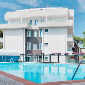 Nadir Hotel